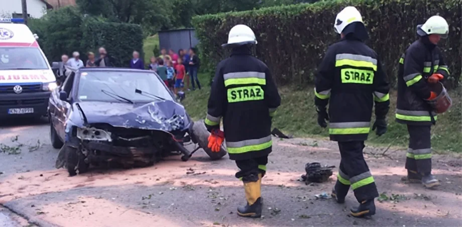 Lipnica Wielka - samochód wypadł z drogi