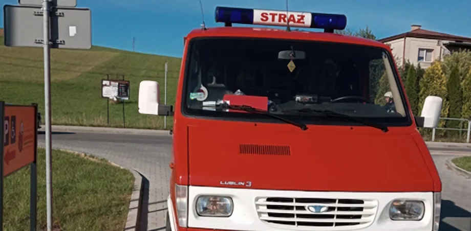 Korzenna- substancja ropopochodna na jezdni