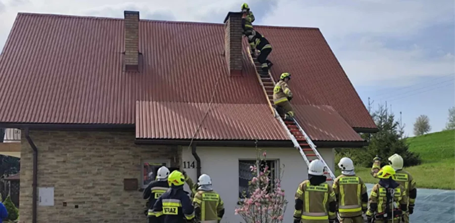 Korzenna - pożar sadzy w przewodzie kominowym